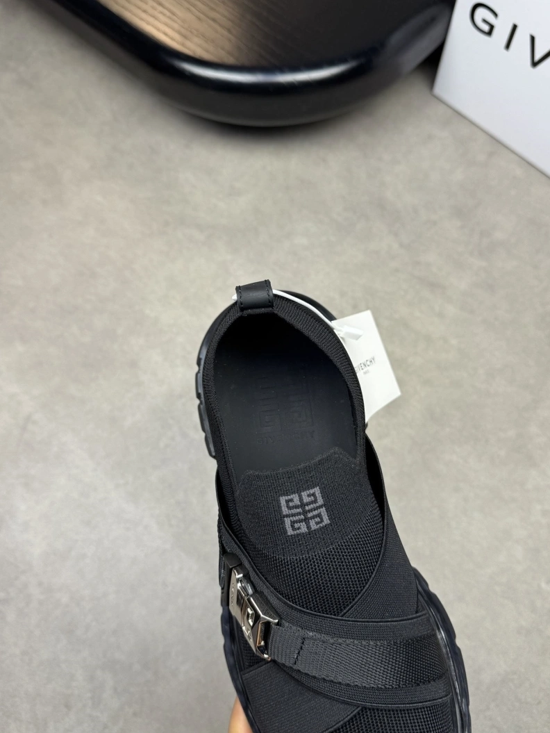 Gxvxnchy Sneakers Durable 152098