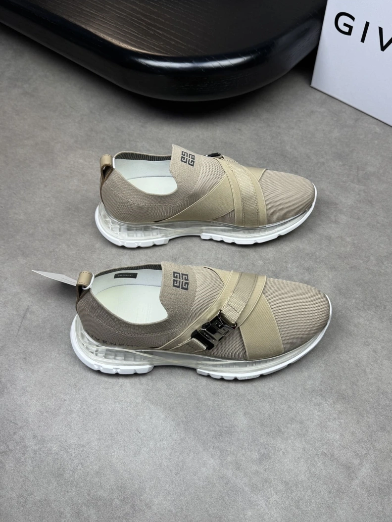 Gxvxnchy Sneakers Practical 152086