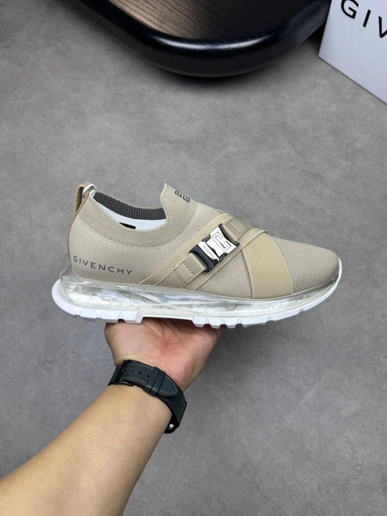 Gxvxnchy Sneakers Practical 152086