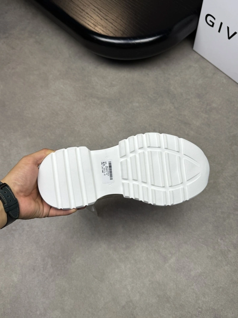 Gxvxnchy Sneakers Practical 152086
