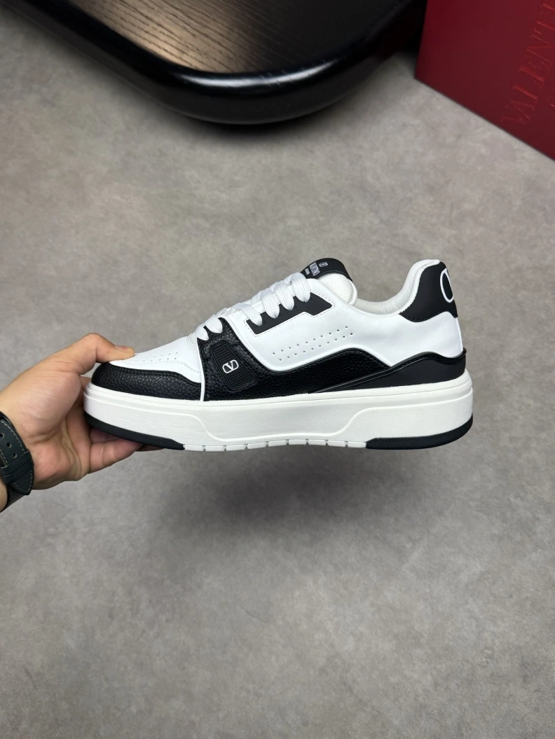 WellDesigned Vxlxntino Sneakers 228952