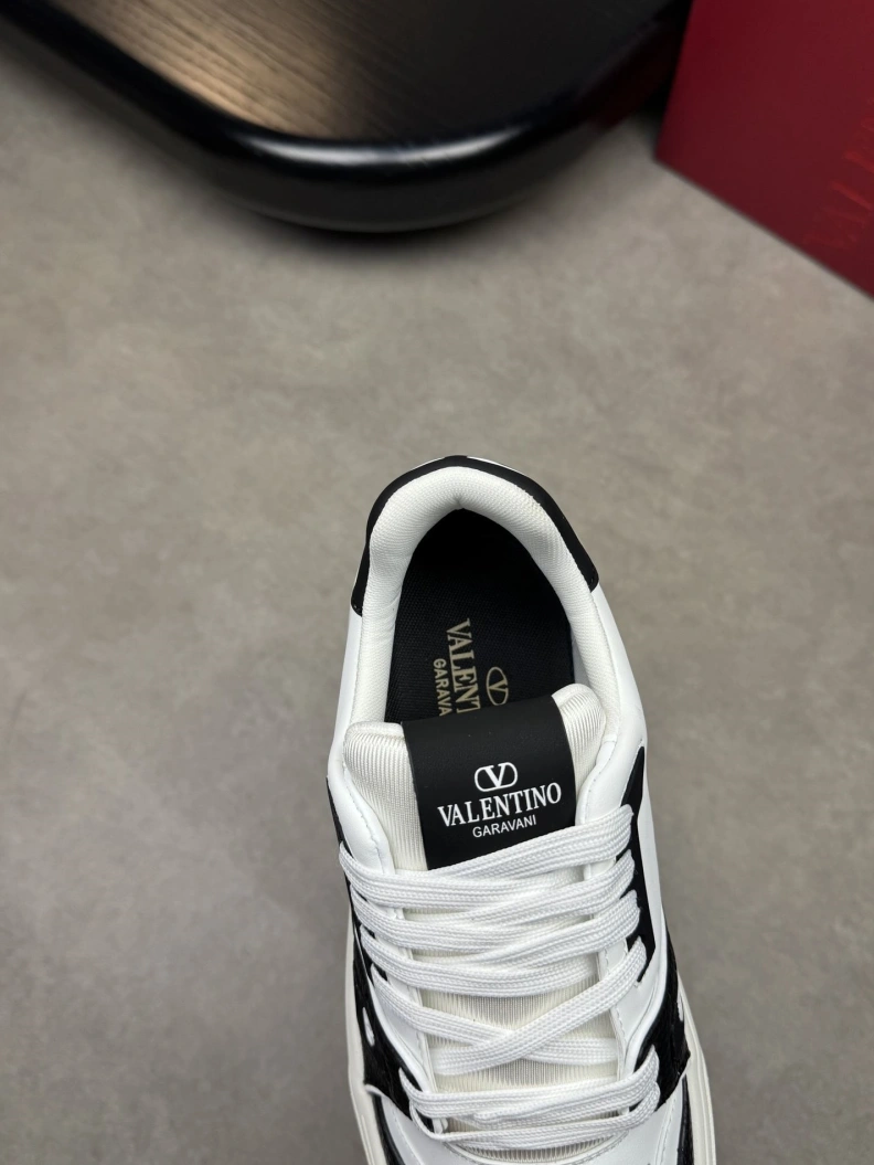 WellDesigned Vxlxntino Sneakers 228952