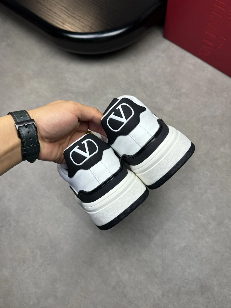 WellDesigned Vxlxntino Sneakers 228952