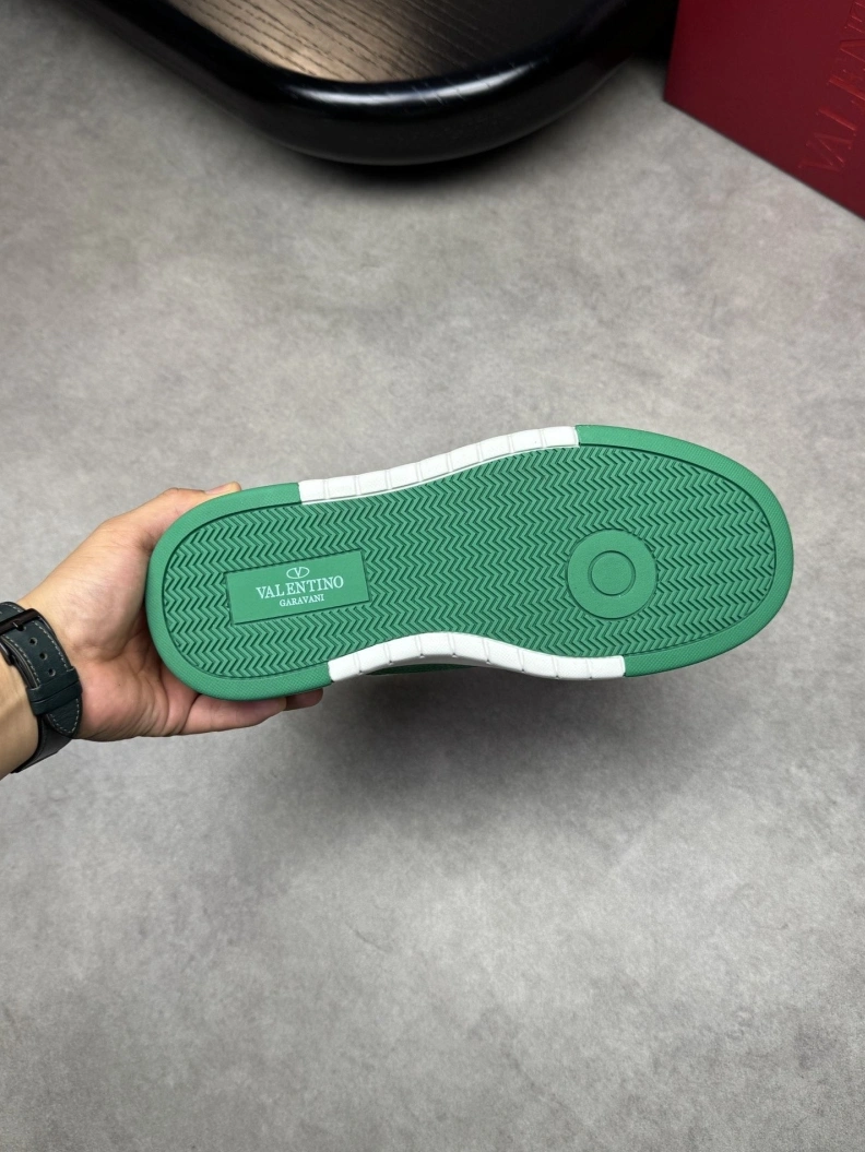 Vibrant Vxlxntino Sneakers 228953