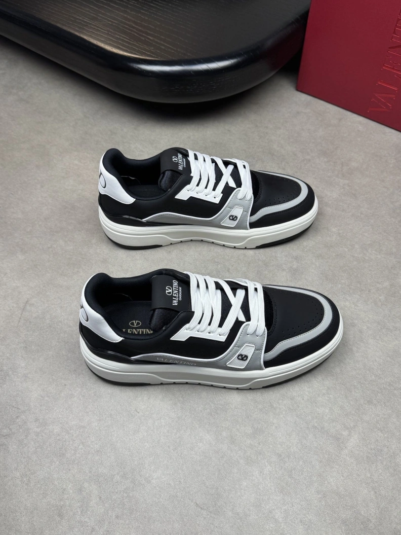 Durable Vxlxntino Sneakers 228943