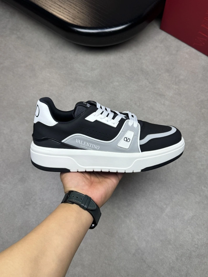 Durable Vxlxntino Sneakers 228943