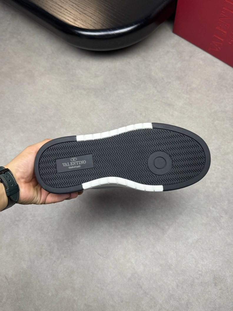 Durable Vxlxntino Sneakers 228943