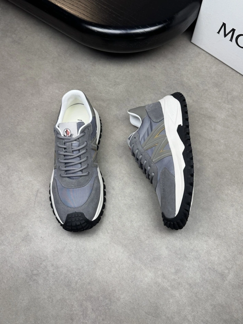 Versatile Mxnclxr Sneakers 197240