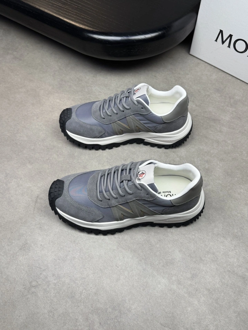 Versatile Mxnclxr Sneakers 197240