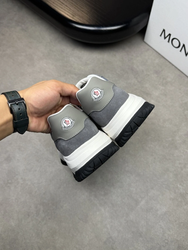 Versatile Mxnclxr Sneakers 197240