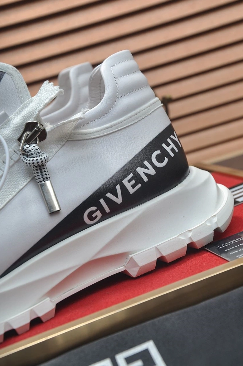 Gxvxnchy Sneakers Refined 152105