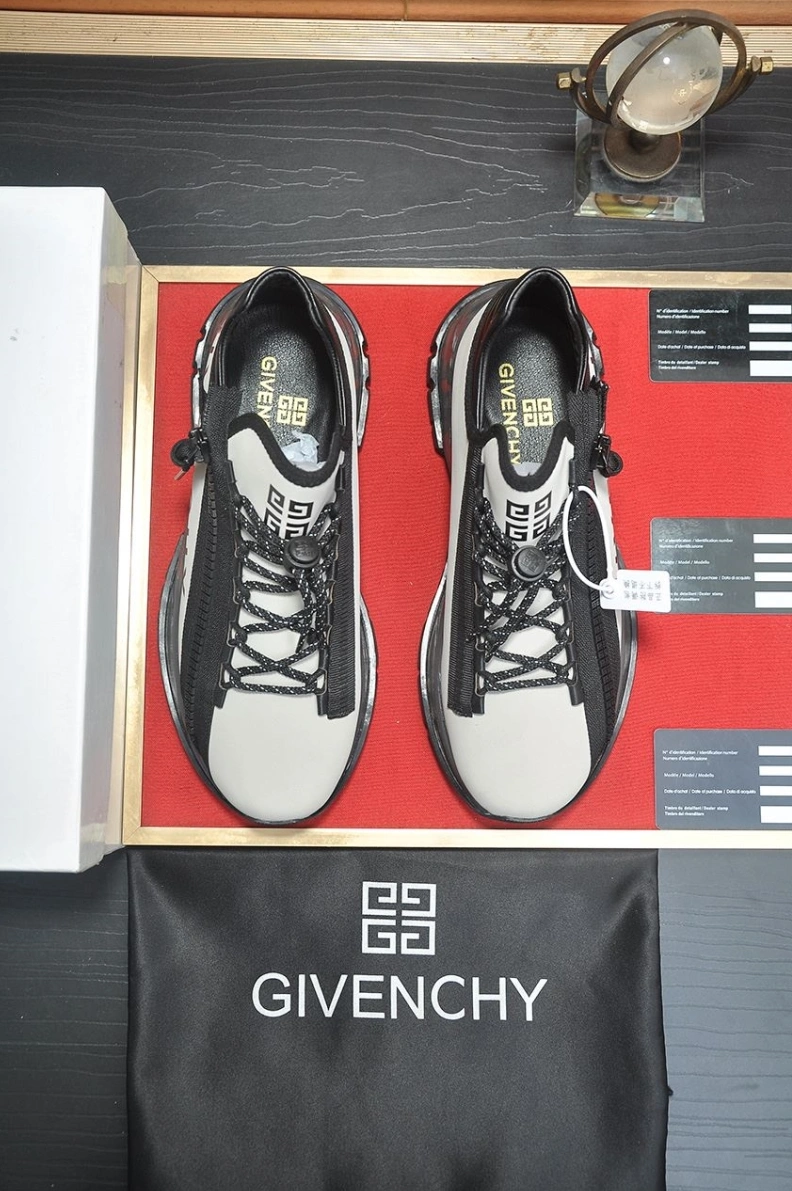 Gxvxnchy Sneakers Bold 152087