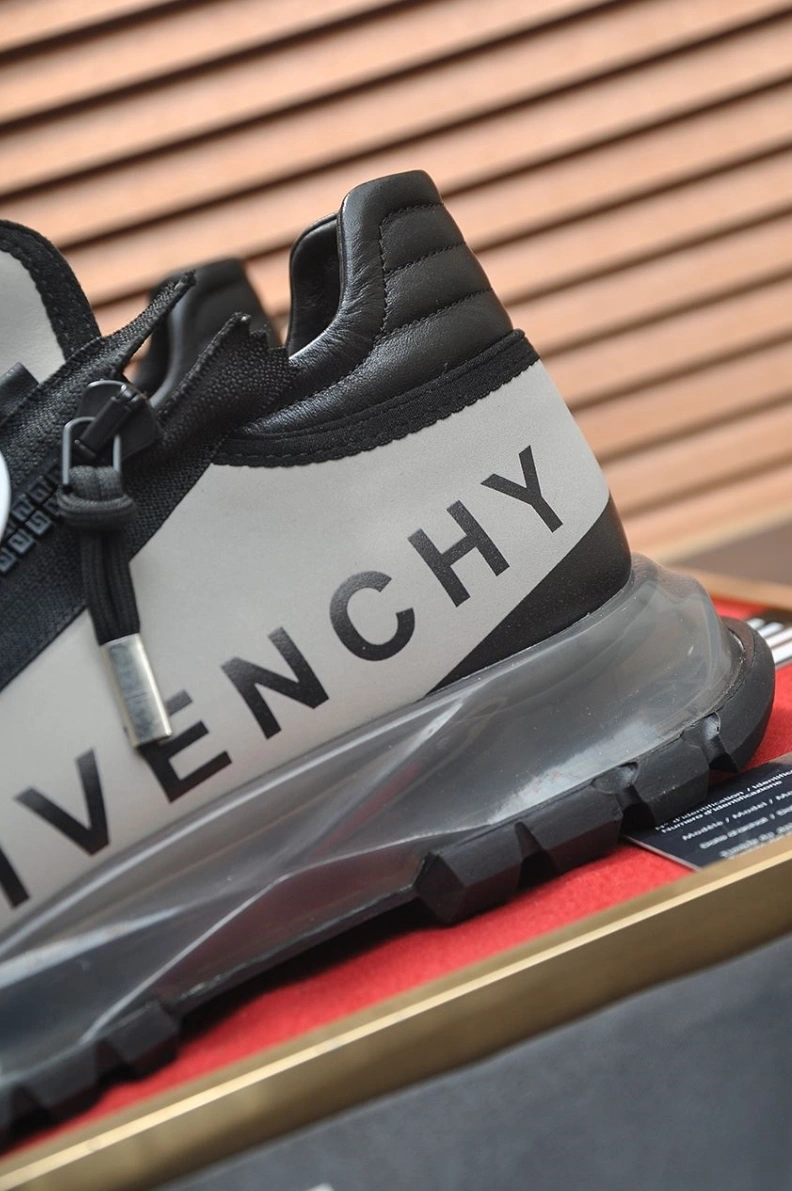 Gxvxnchy Sneakers Bold 152087