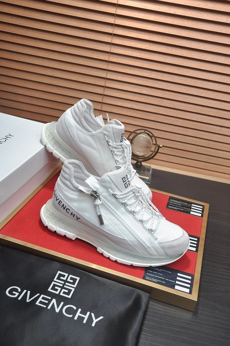 EyeCatching Gxvxnchy Sneakers 152084