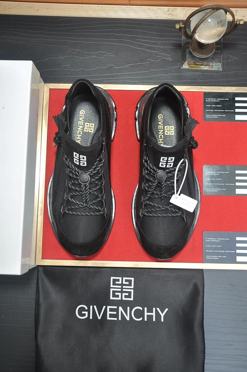 Gxvxnchy Sneakers StreetReady 152078