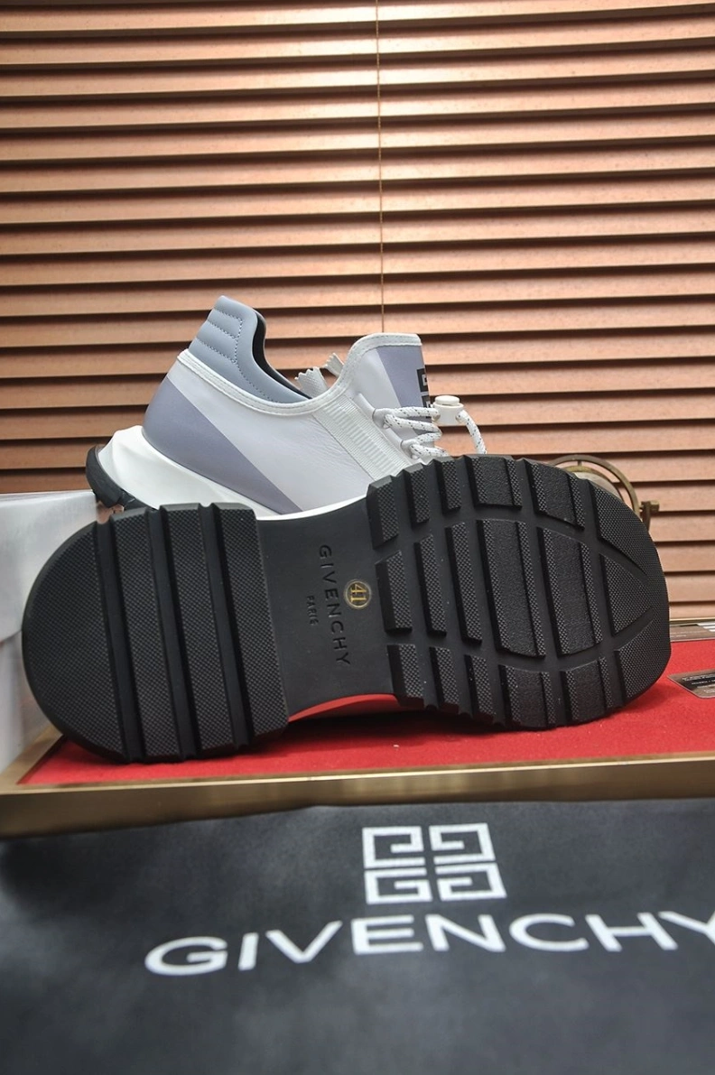 Gxvxnchy Sneakers Affordable 152079