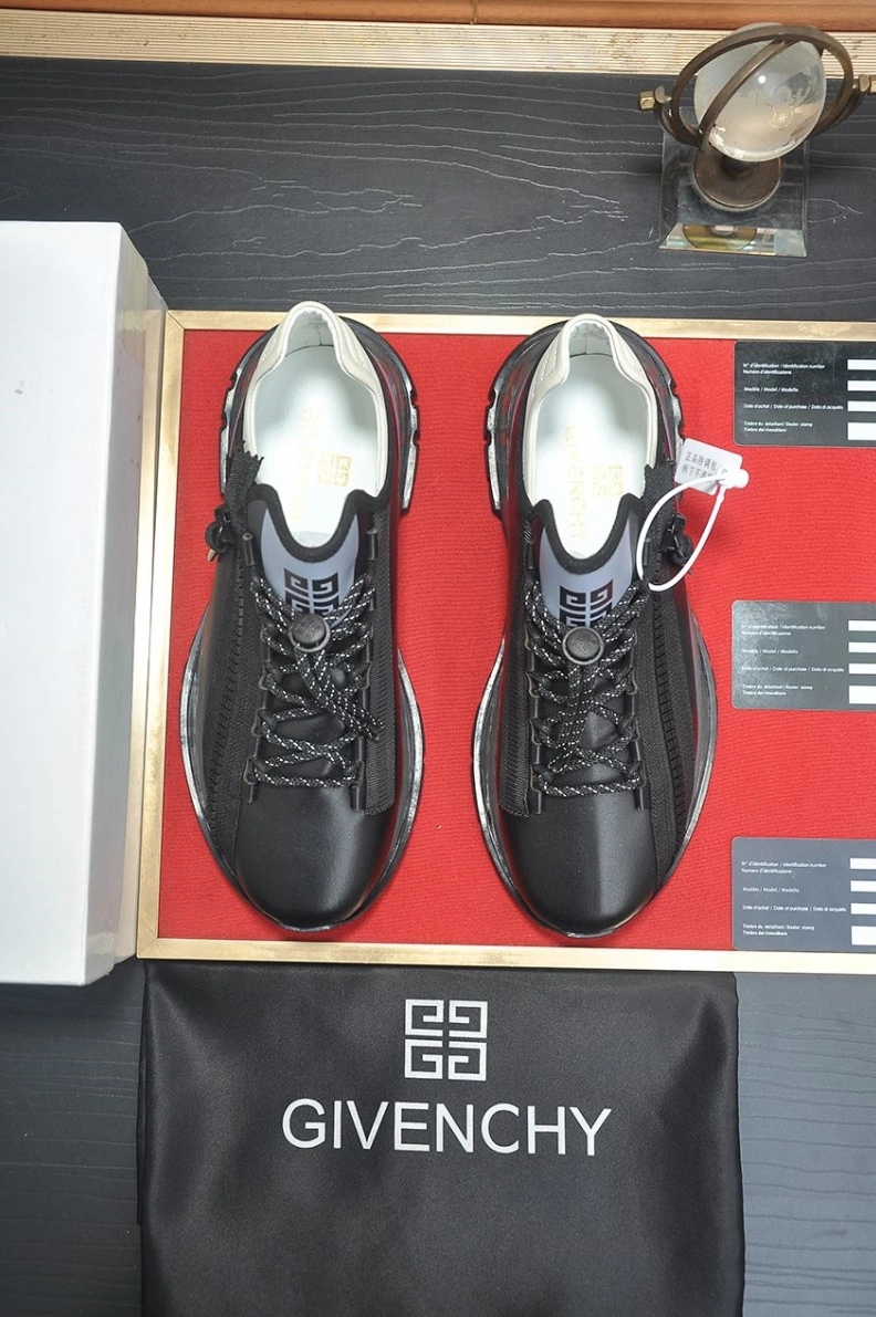 Gxvxnchy Sneakers Lightweight 152082