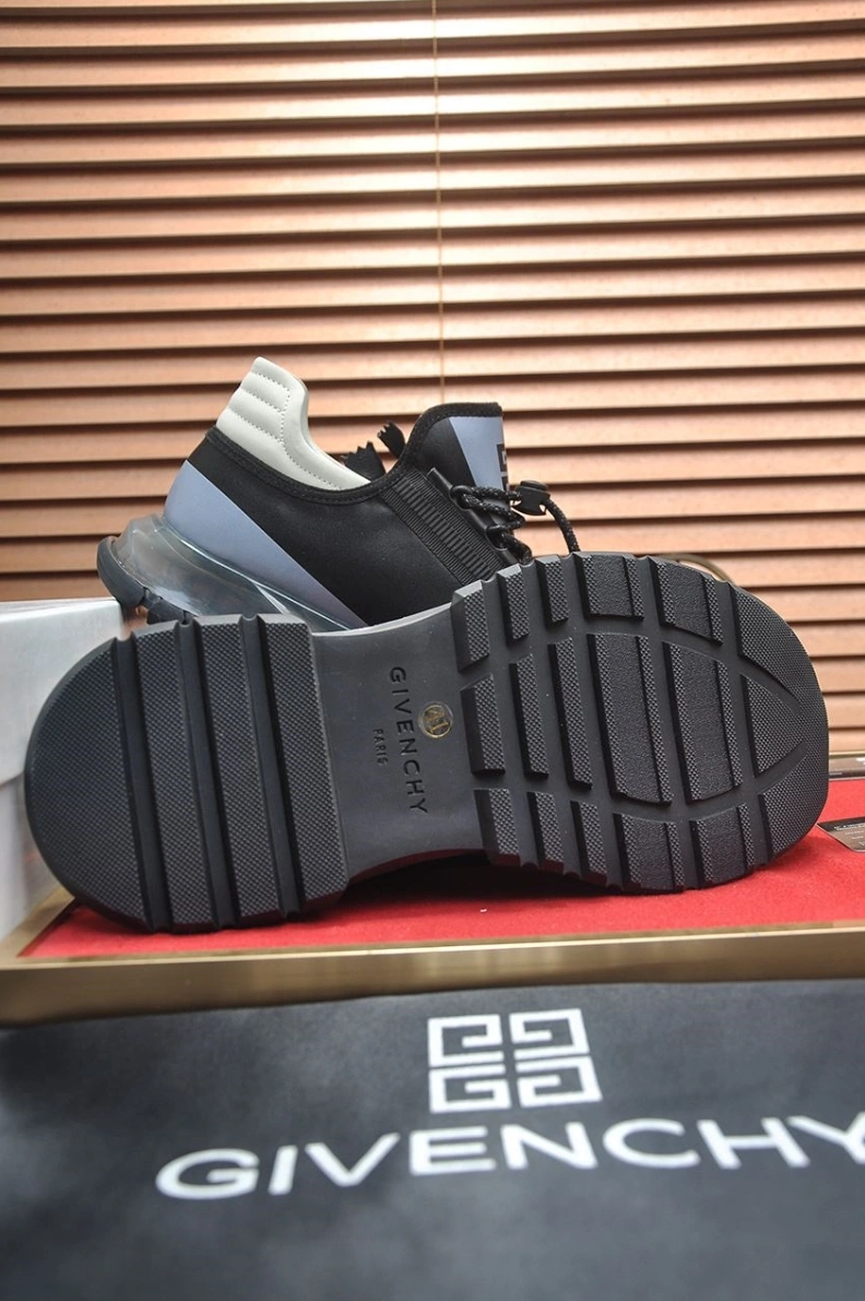 Gxvxnchy Sneakers Lightweight 152082