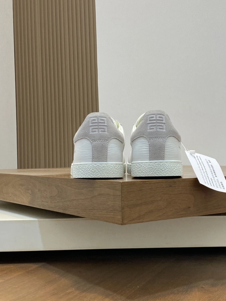 Comfortable Gxvxnchy Sneakers 152074