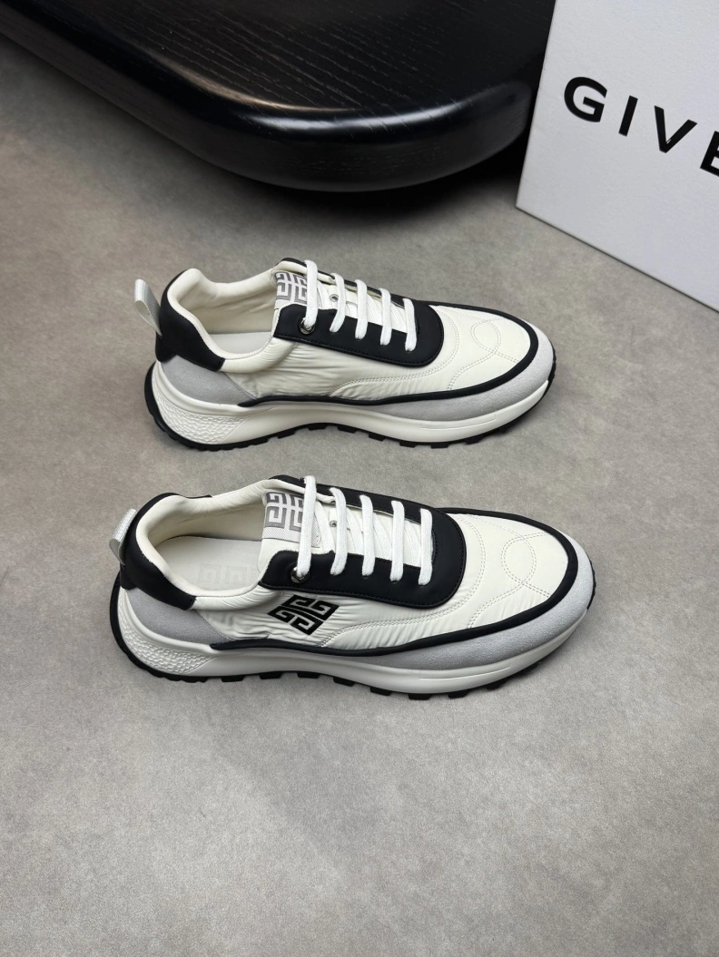 Gxvxnchy Sneakers Trendsetting 152076