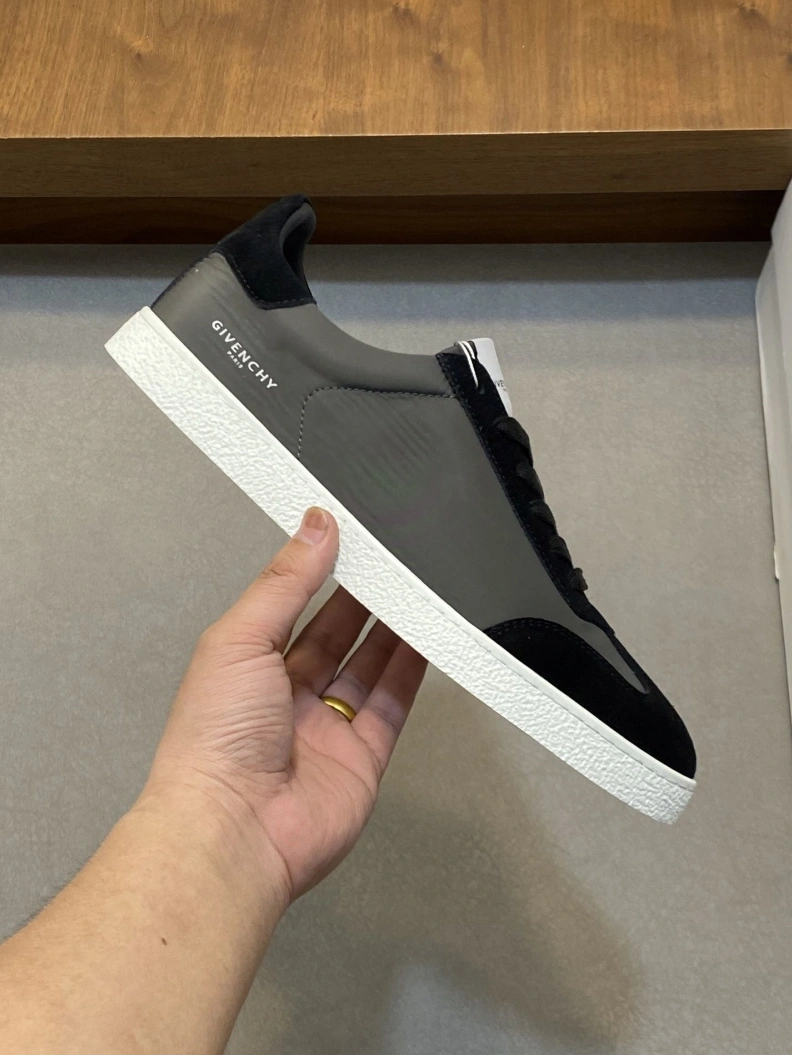 Gxvxnchy Sneakers Vibrant 152065