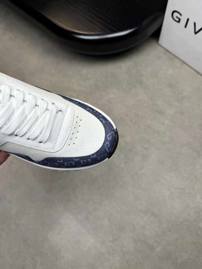 Elegant Gxvxnchy Sneakers 152057