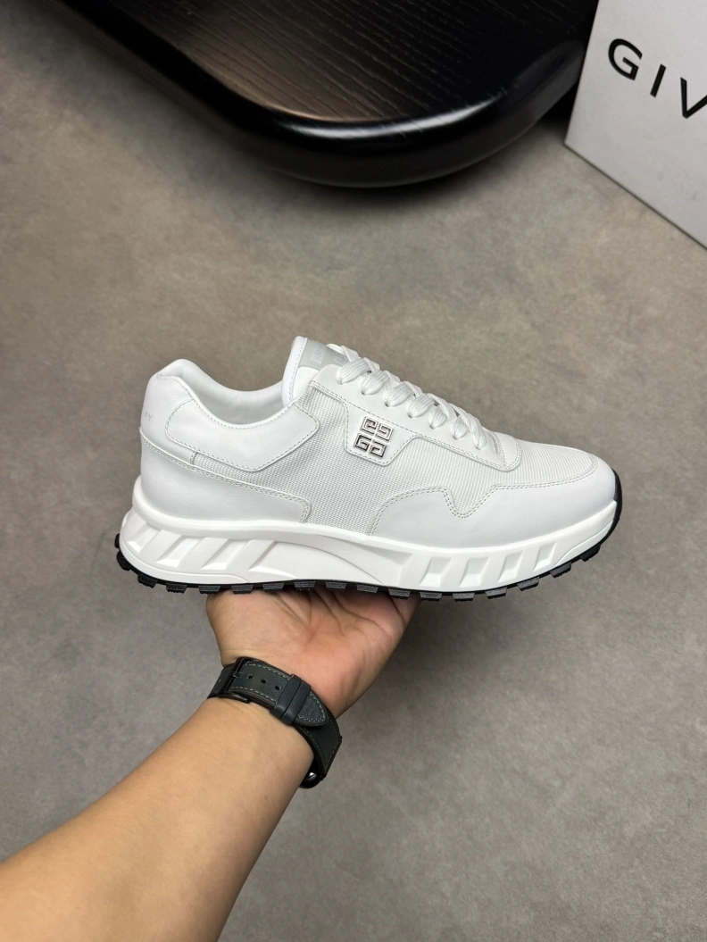 Gxvxnchy Sneakers Bold 152066