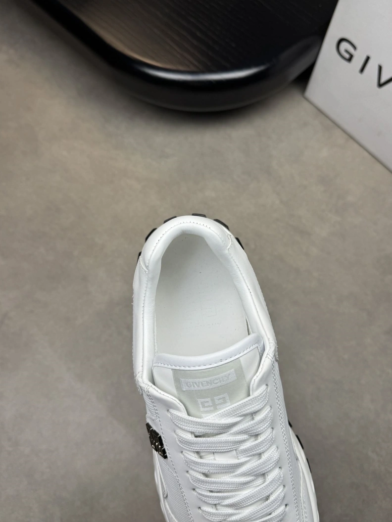 Gxvxnchy Sneakers Bold 152066