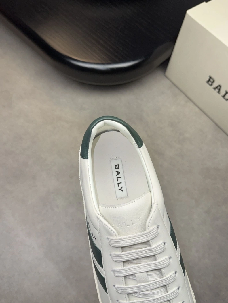 Trendsetting Othxr Sneakers 210338