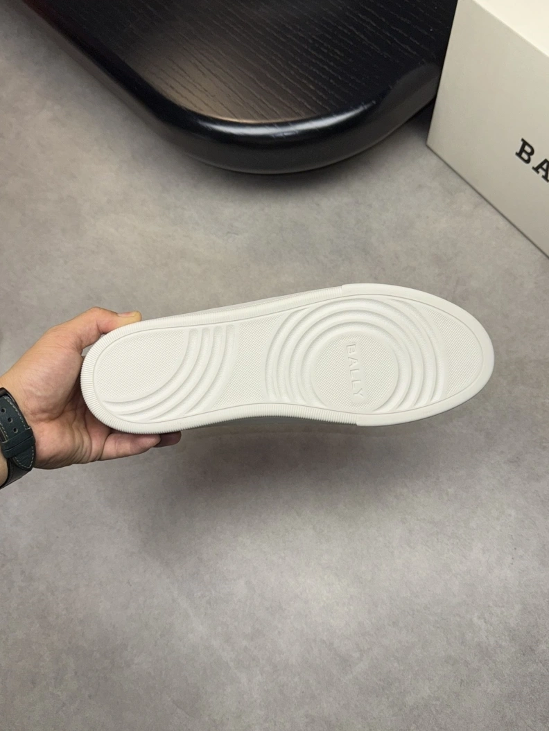 Trendsetting Othxr Sneakers 210338