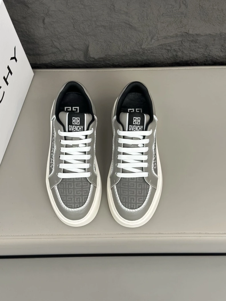 Gxvxnchy Sneakers EyeCatching 152063