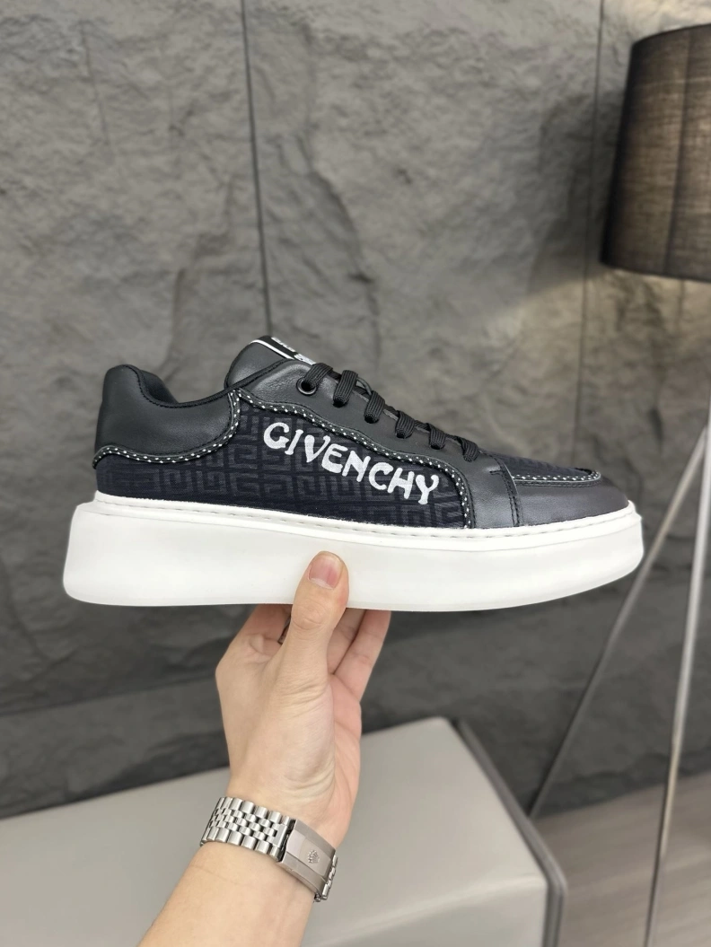TopPick Gxvxnchy Sneakers 152069