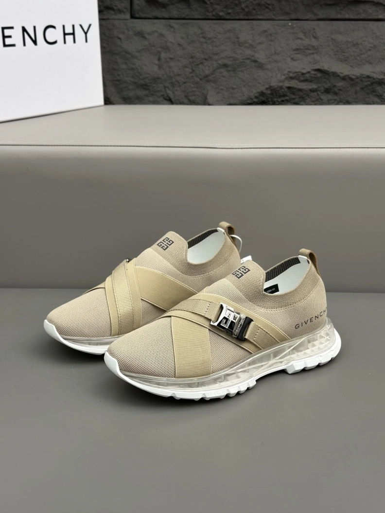 Gxvxnchy Sneakers Resilient 152060