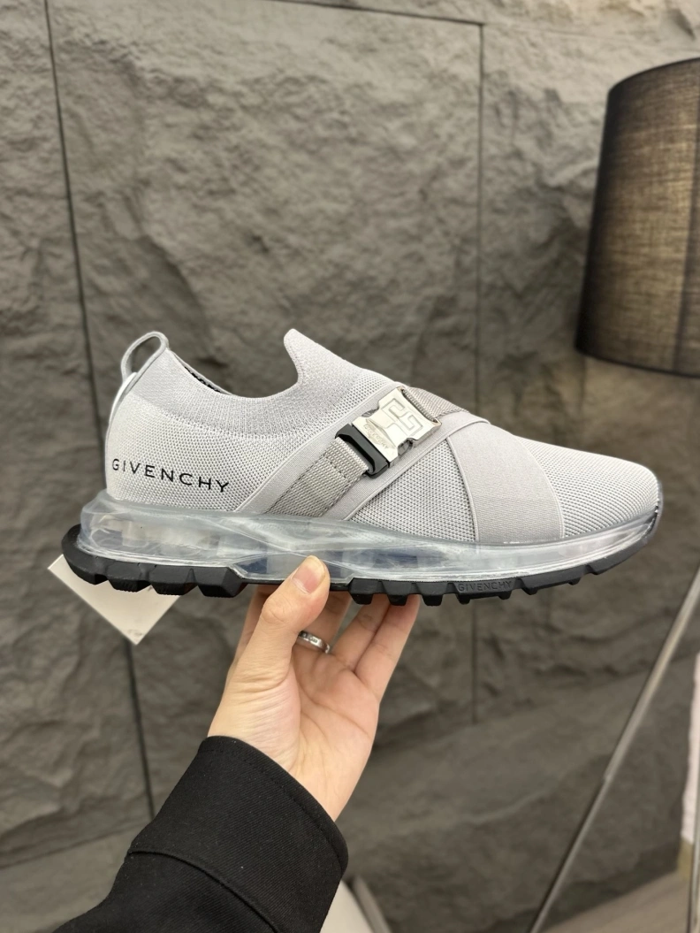 Gxvxnchy Sneakers StreetReady 152068