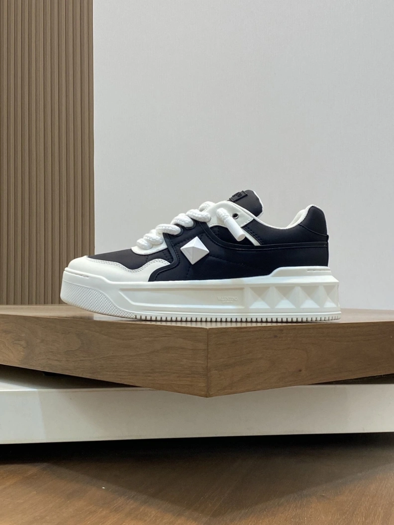 Comfortable Vxlxntino Sneakers 228936