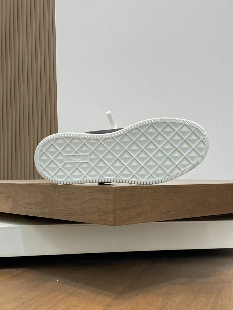 Comfortable Vxlxntino Sneakers 228936