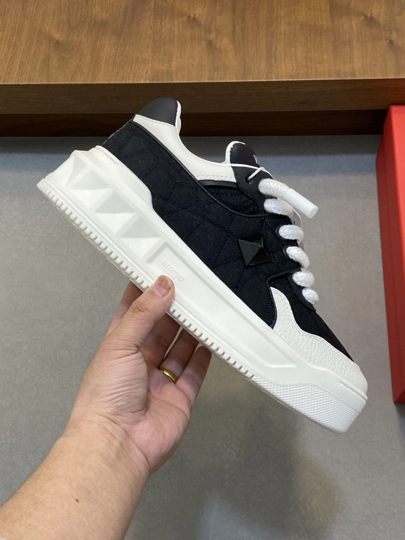 Soft Vxlxntino Sneakers 228927