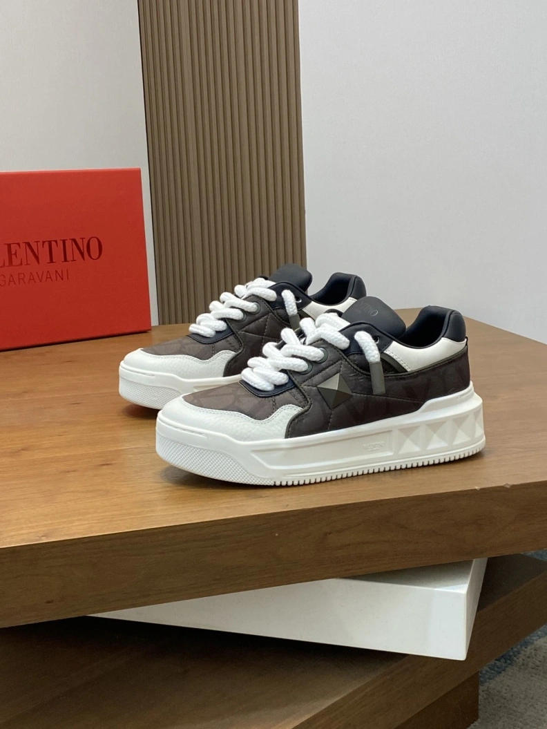 Modern Vxlxntino Sneakers 228931