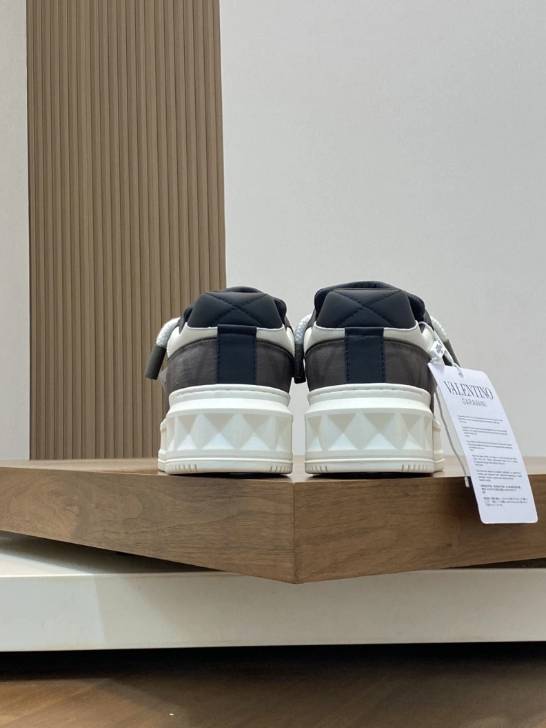 Modern Vxlxntino Sneakers 228931