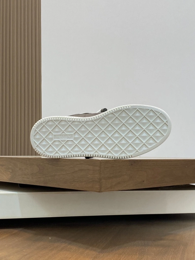 Modern Vxlxntino Sneakers 228931