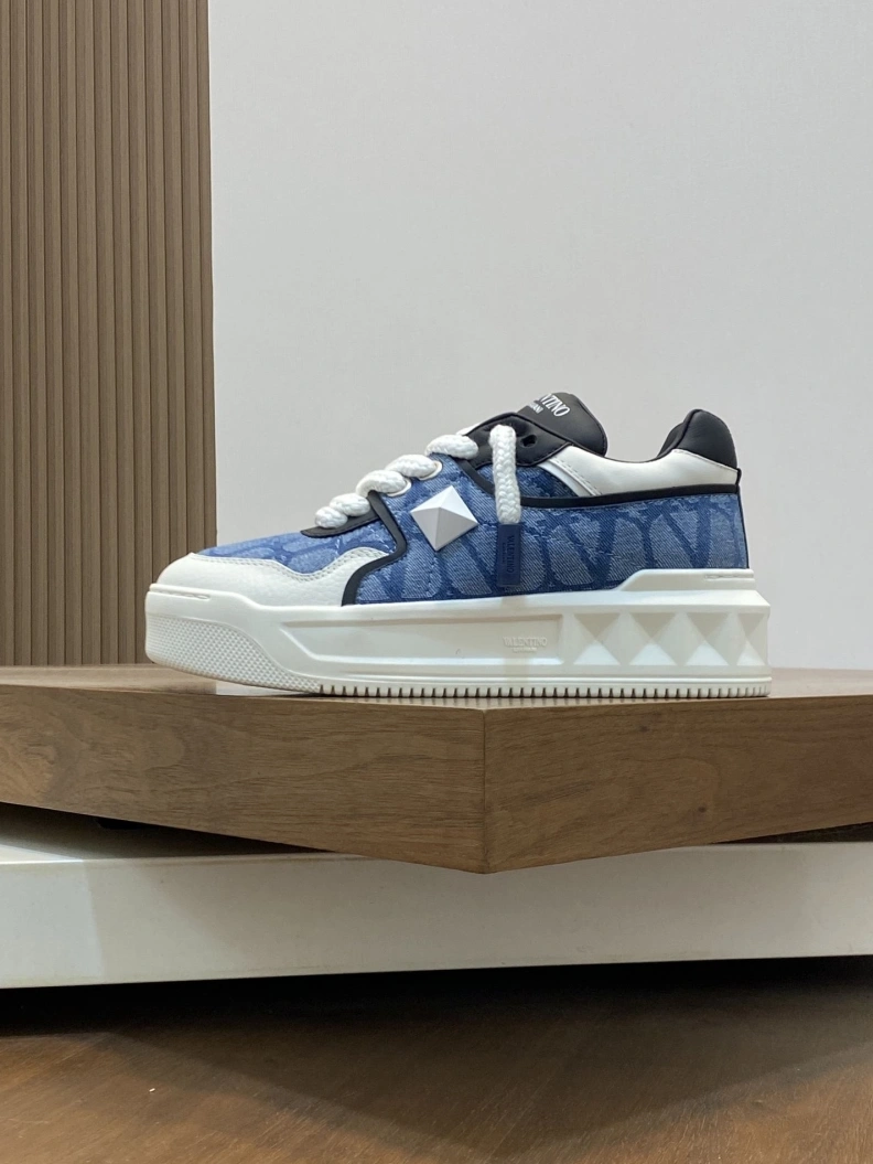 Durable Vxlxntino Sneakers 228926