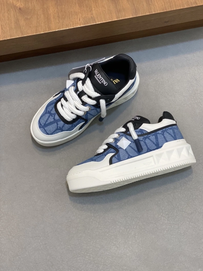 Durable Vxlxntino Sneakers 228926