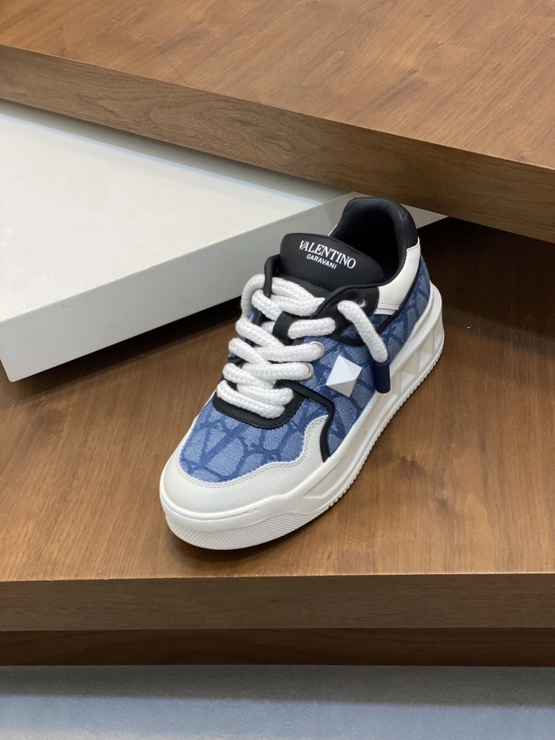 Durable Vxlxntino Sneakers 228926