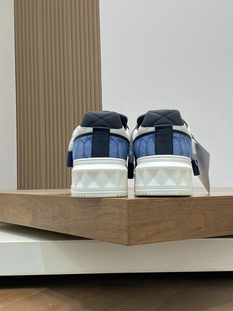 Durable Vxlxntino Sneakers 228926