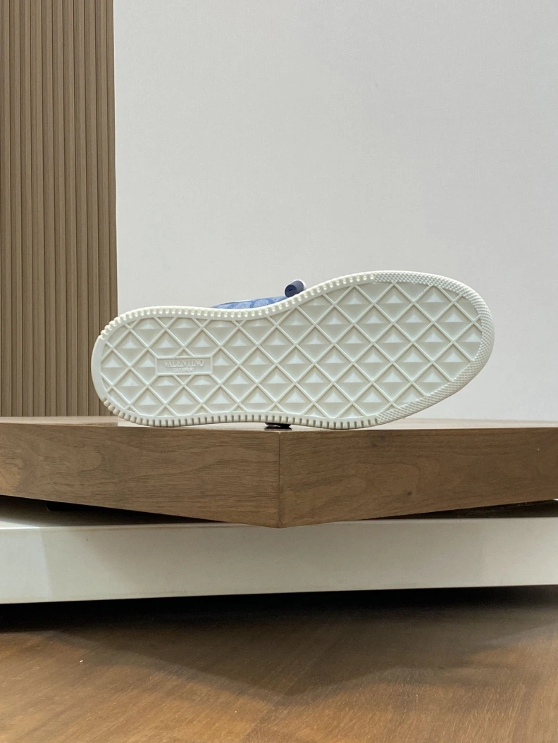 Durable Vxlxntino Sneakers 228926