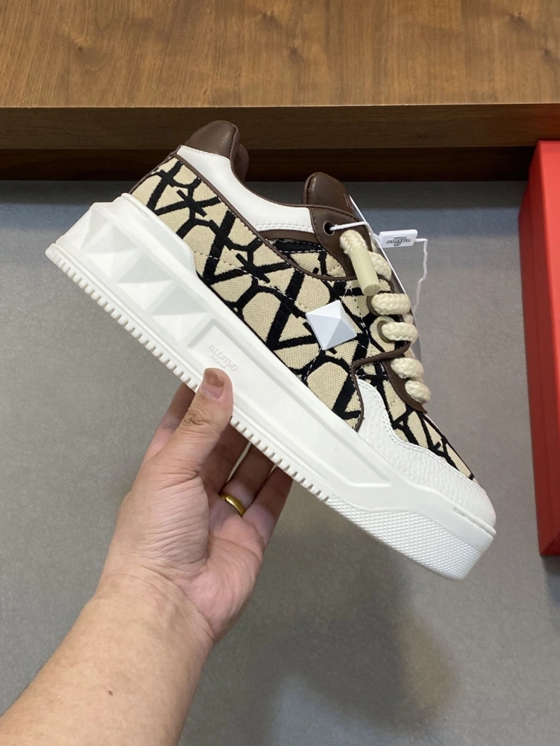 HighQuality Vxlxntino Sneakers 228928