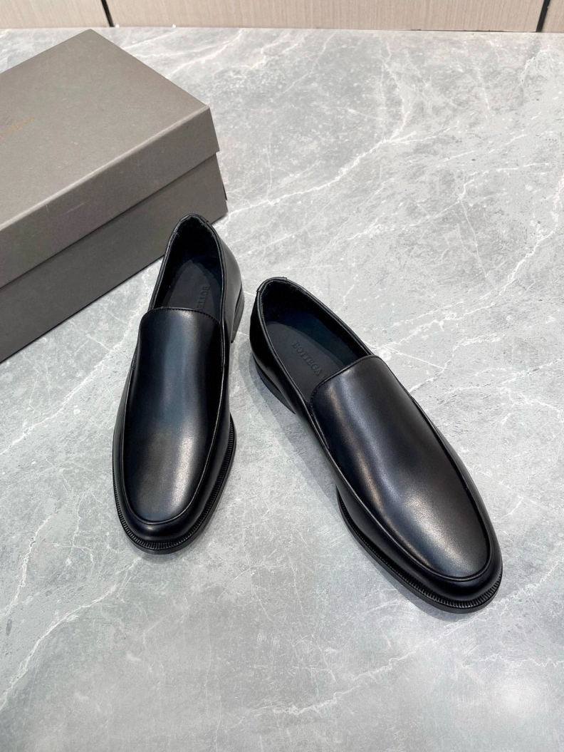 Timeless Bxttxga Vxnxta Leather Shoes 112438