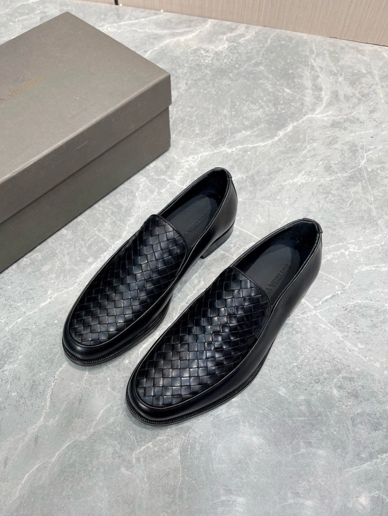 Cozy Bxttxga Vxnxta Leather Shoes 112454