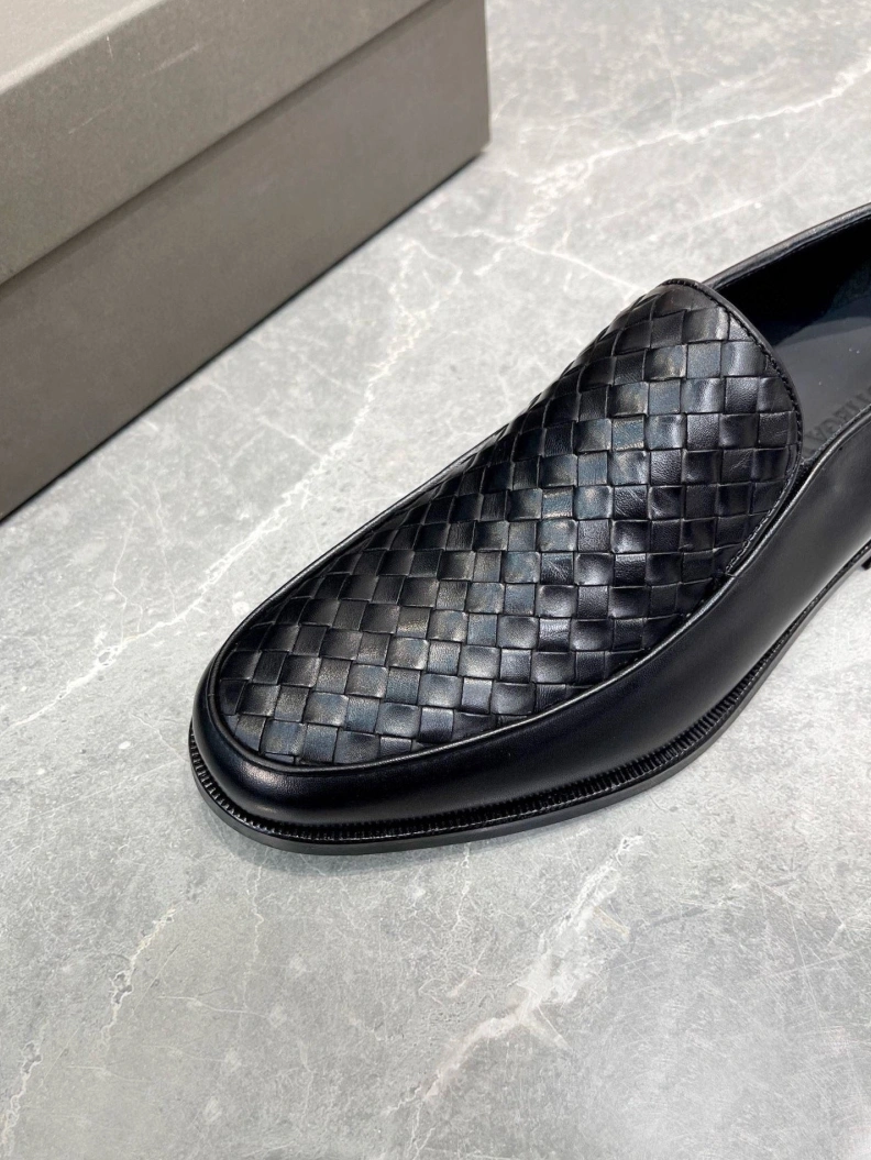 Cozy Bxttxga Vxnxta Leather Shoes 112454