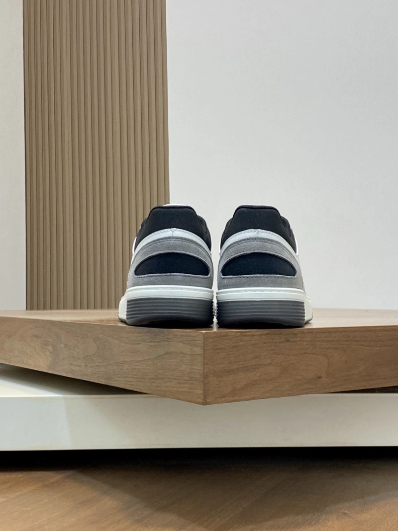 Cozy Chxnxl Sneakers 118142